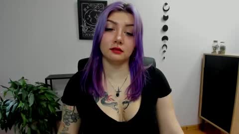 Snapshot of perfect_gabbie chatting on 12.29.24 Gabbie online show from 12.29.24