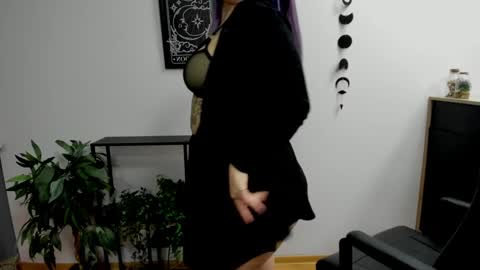 Snapshot of perfect_gabbie chatting on 02.02.25 Gabbie online show from 02.02.25