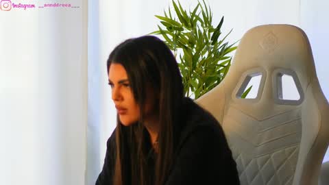 Dee online show from 02.21.25