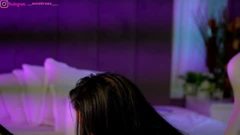 Dee online show from 09.22.25