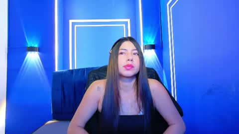 Snapshot of perla_aa chatting on 06.16.26 Perla online show from 06.16.26