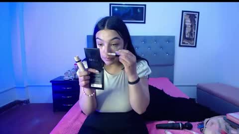 WELCOME TO THE PERLA ROOM online show from 09.21.25