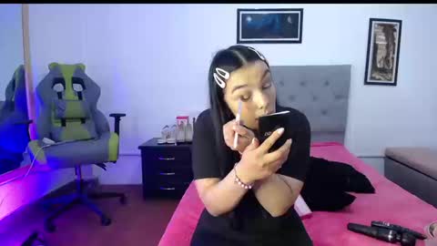 WELCOME TO THE PERLA ROOM online show from 09.24.25