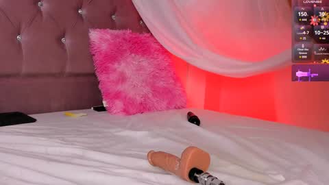 Perla Jones online show from 12.03.24