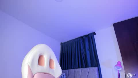 Perla online show from 11.20.25