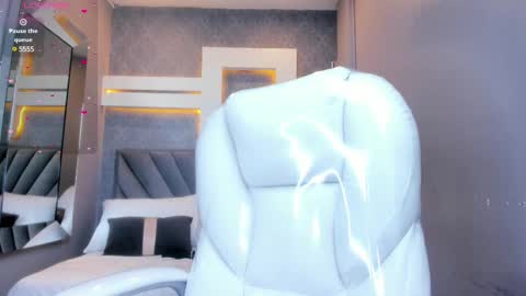 PERLA  online show from 02.27.25