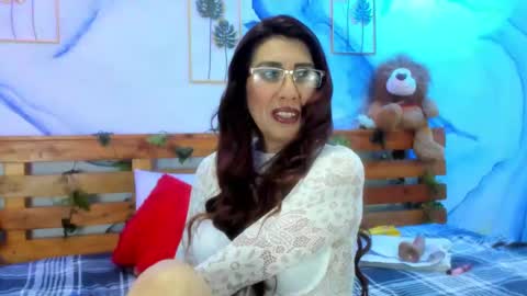 Snapshot of perlafranco chatting on 12.18.24 Perla Franco online show from 12.18.24