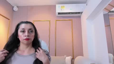 PerlaPreciosa online show from 02.23.25