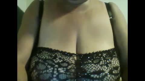 Snapshot of perlita070822 chatting on 09.26.25 perlita070822 online show from 09.26.25