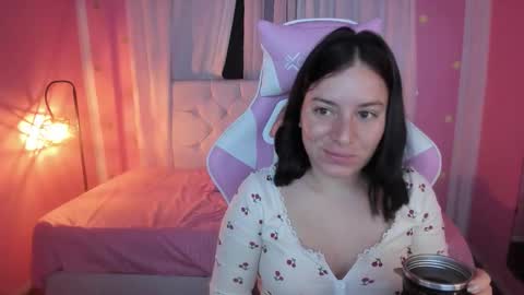 Snapshot of persefone_saira chatting on 02.12.26 Marie online show from 02.12.26