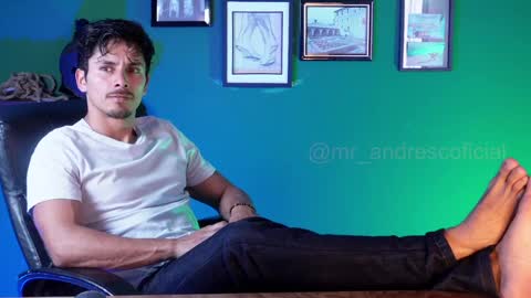 Snapshot of perseoo_88 chatting on 10.02.25 andres online show from 10.02.25