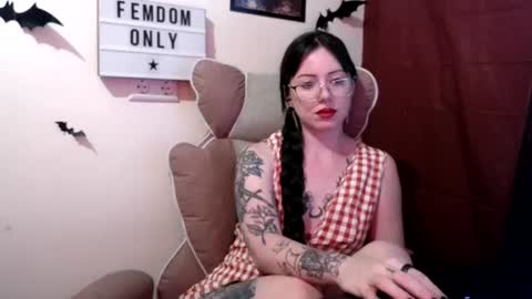 Snapshot of persephones_garden chatting on 06.27.26 Persephone online show from 06.27.26