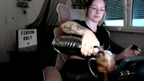 Snapshot of persephones_garden chatting on 07.16.26 Persephone online show from 07.16.26