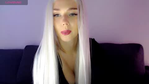 Snapshot of pervyblonde chatting on 12.29.24 Isabella online show from 12.29.24