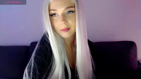 Snapshot of pervyblonde chatting on 12.29.24 Isabella online show from 12.29.24