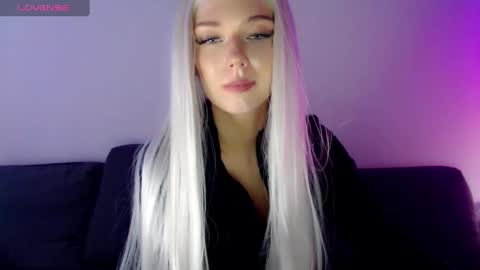 Snapshot of pervyblonde chatting on 01.30.25 Isabella online show from 01.30.25