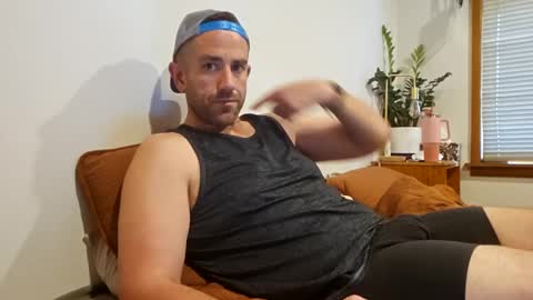 Snapshot of pete19871987 chatting on 12.31.24 Check out my new OnlyFans link online show from 12.31.24