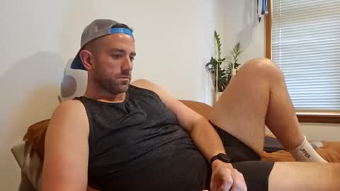 Snapshot of pete19871987 chatting on 12.31.24 Check out my new OnlyFans link online show from 12.31.24