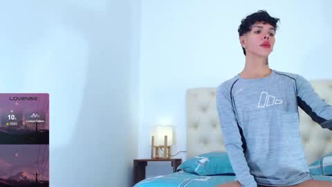 Snapshot of peter_22_ chatting on 01.13.25 peter_22_ online show from 01.13.25