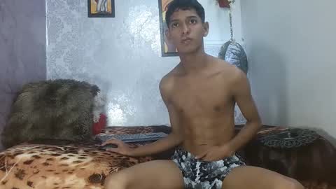 Snapshot of peter_xxxs chatting on 10.12.25 peter_xxxs online show from 10.12.25