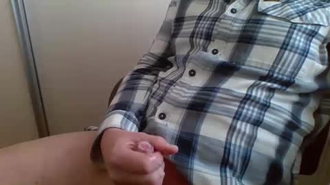 Snapshot of peterw7310 chatting on 02.25.25 peterw7310 online show from 02.25.25