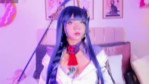 Snapshot of petit_rosseowo chatting on 10.29.25 Im Rosse but u can call me Rossie or Rosita . online show from 10.29.25