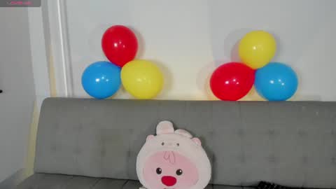 Snapshot of petite_artemis chatting on 06.19.26 Artemisa online show from 06.19.26