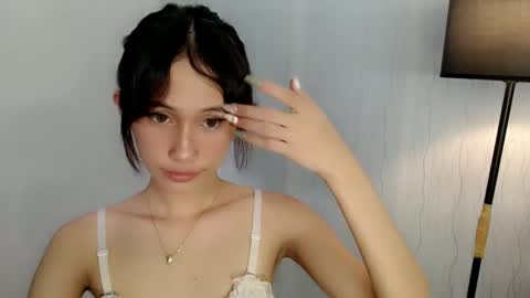 petite_japanese111 online show from 12.18.24