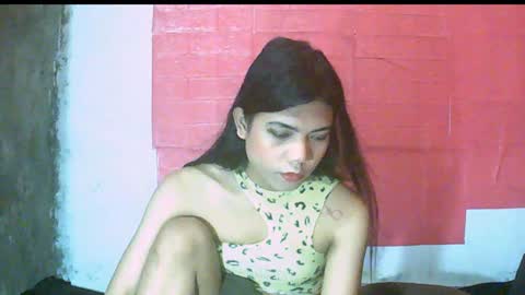 Snapshot of petite_jzee chatting on 12.04.24 jzee online show from 12.04.24
