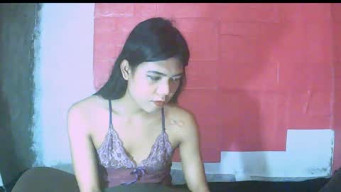 Snapshot of petite_jzee chatting on 12.14.24 jzee online show from 12.14.24