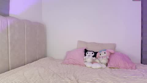 petite_marie_ online show from 12.04.25