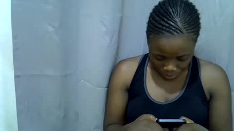 petite_melan online show from 09.09.25