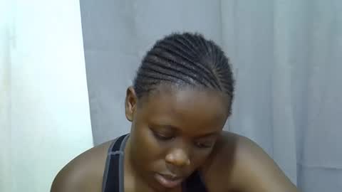 petite_melan online show from 09.14.25