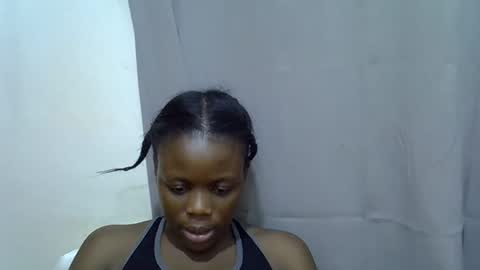 petite_melan online show from 09.19.25