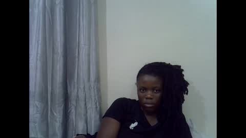 petite_melan online show from 11.20.25