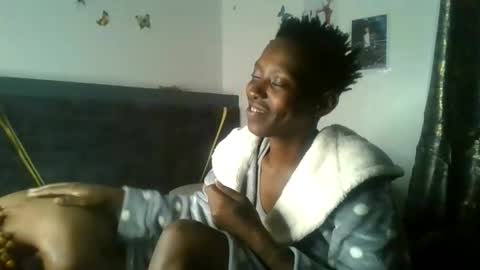 petite_queen69 online show from 06.11.26