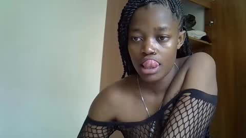 VERONICA MUTAMBI online show from 09.14.25