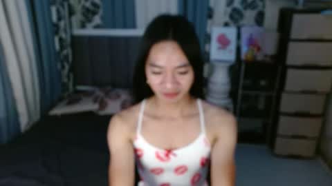 Snapshot of petiteasianmarian chatting on 03.02.25 bigcock Marian online show from 03.02.25
