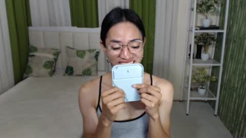 Snapshot of petiteasianmarian chatting on 03.09.25 bigcock Marian online show from 03.09.25