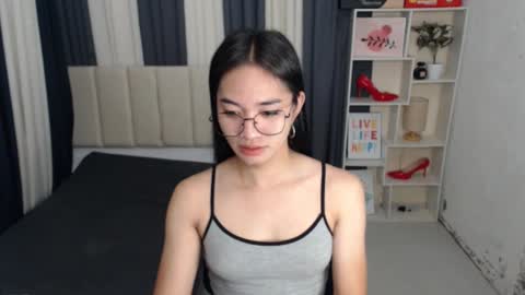 Snapshot of petiteasianmarian chatting on 09.11.25 bigcock Marian online show from 09.11.25