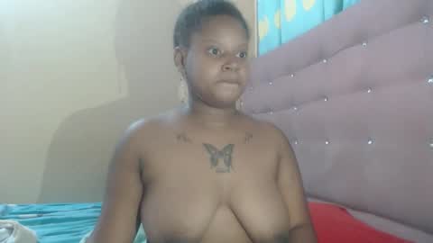 petitechocolatemommy online show from 11.30.25