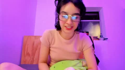 Lunna online show from 12.21.24