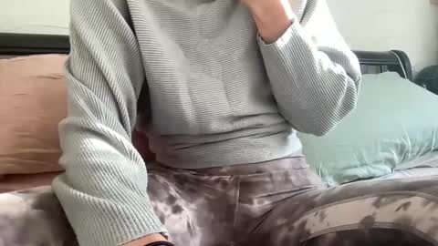 petitegirlypop online show from 02.19.25