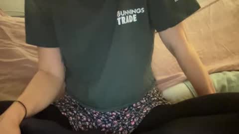 petitegirlypop online show from 02.27.25