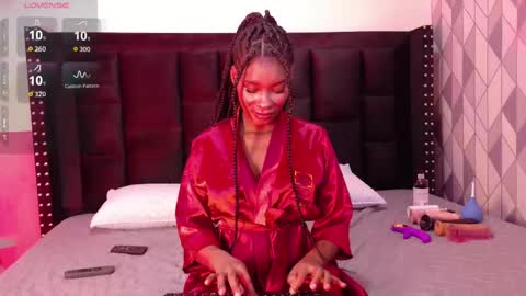 Snapshot of petitelittleebony chatting on 09.30.25 little sharon online show from 09.30.25