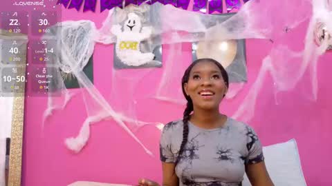 Snapshot of petitelittleebony chatting on 10.19.25 little sharon online show from 10.19.25