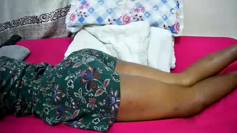 petitetasha online show from 10.17.25