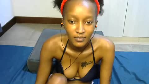 petitpearl online show from 03.04.25