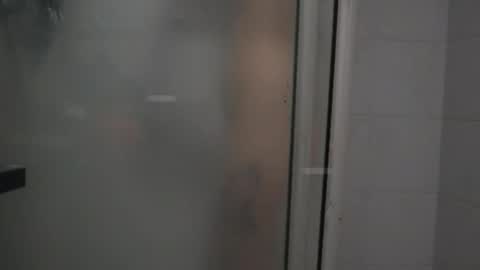 i.. .U can call me Nick ....    Help me to reach 200 thumbs up online show from 03.28.26