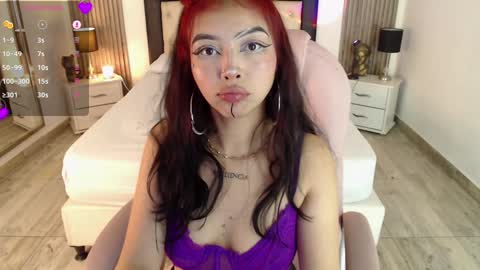 Pettit Courtny online show from 01.15.25